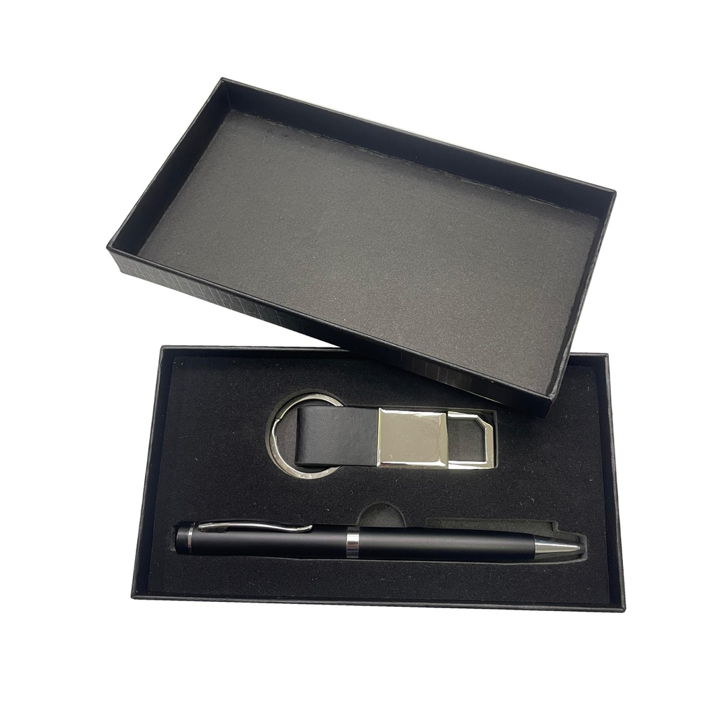 CAJA DE CARTÓN CON BOLÍGRAFO Y LLAVERO