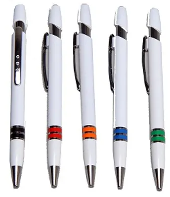 [PR-1227] PLUMA PLASTICA CUERPO BLANCO, BANDAS DE COLOR
